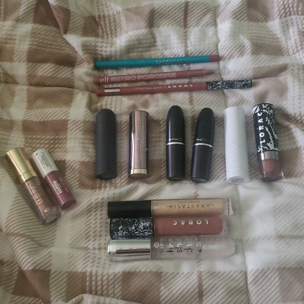 💄14 Piece Variety Brand Lip 💋 Bundle